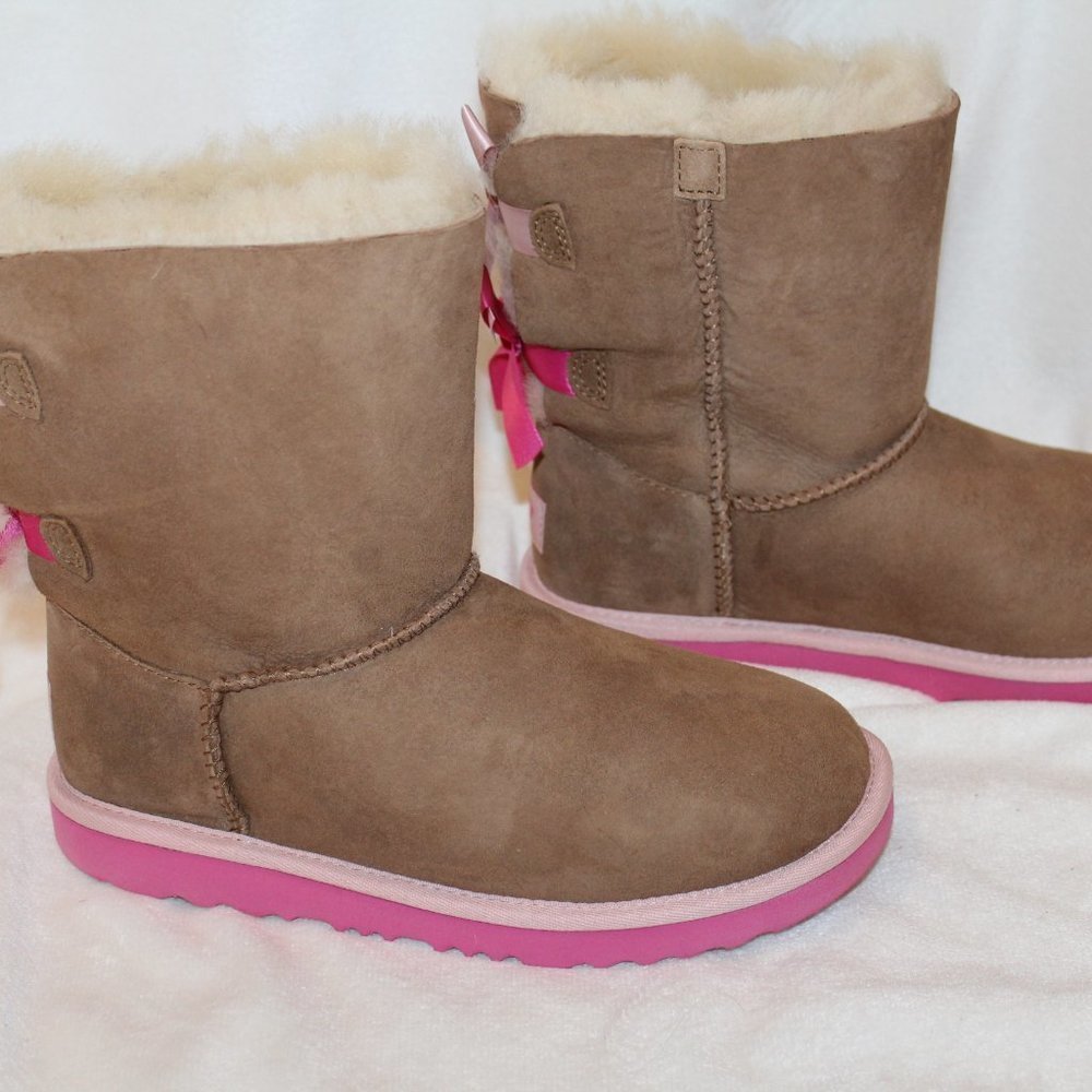 NIB YOUTH WOMEN'S UGG BAILEY BOW II WATER RESISTANT SUEDE BOOTS CHESTNUT PINK - Picture 5 of 8
